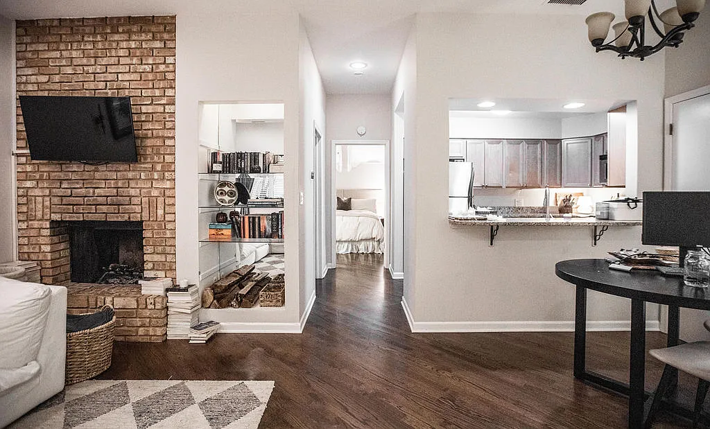 1 bed, 800 sqft, $2,200 — Photo 4