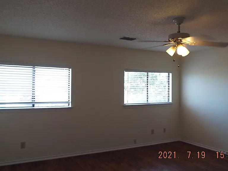 6311 Encanto Point Dr — Photo 9