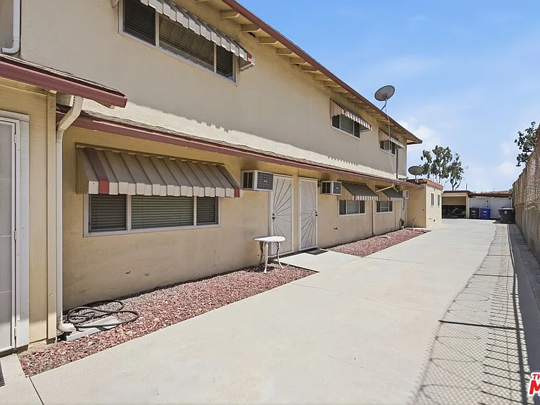7928 Virginia St #C — Photo 20