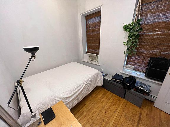 5th image of 415 W 52nd St APT 4A