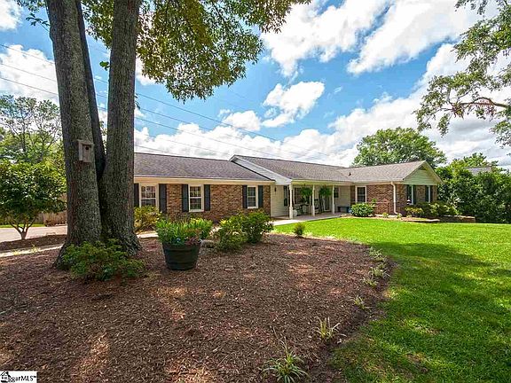 2nd image of 219 Donington Dr