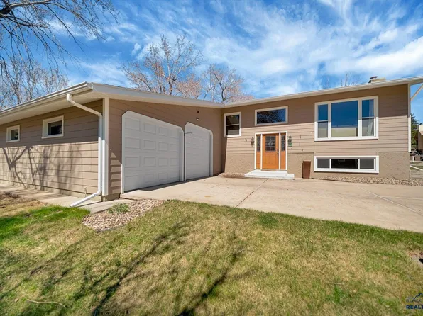 3513 Chapel Valley Rd, Rapid City, SD 57702