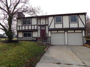 906 Meadow Gtwy, Medina, OH