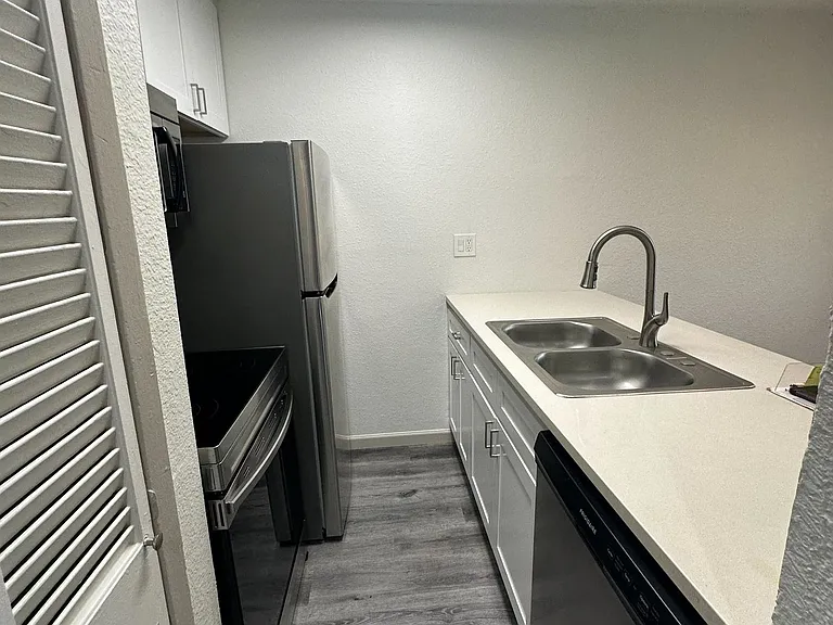 5109 Gaston Ave — Photo 11