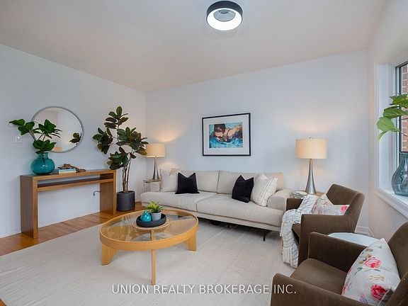2nd image of 28 Singleton Rd