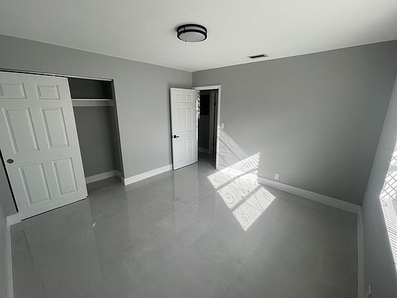 4th image of 2543 Coolidge St