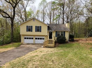 122 Hickory Trl, Dallas, GA 30132