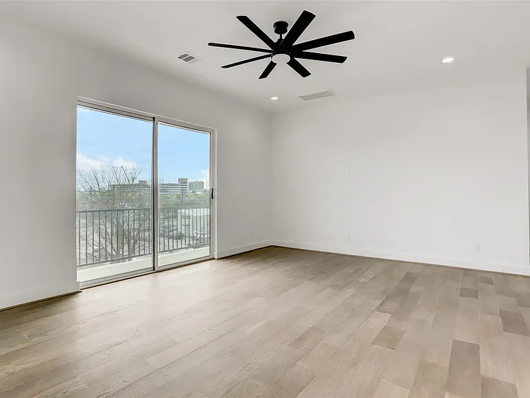 6816 Hartland Ave — Photo 21