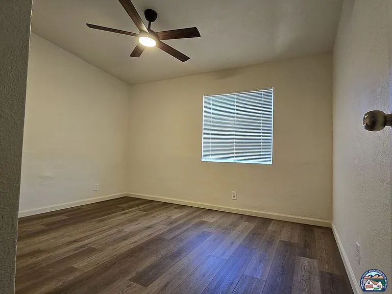 1465 W Hamilton Ave — Photo 11
