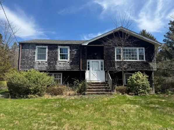 1540 N Sea Road, Southampton, NY 11968