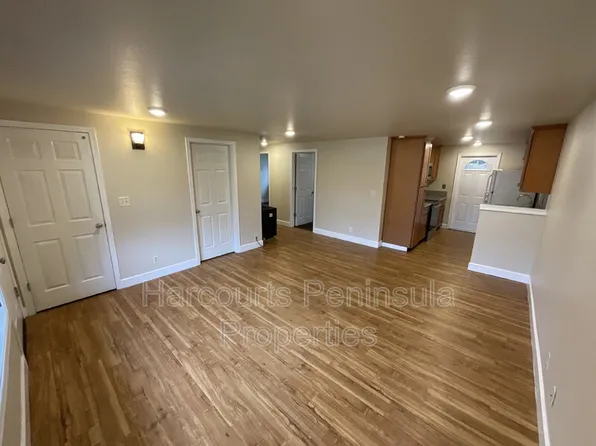 1742 Anderson St, Bremerton, WA 98312