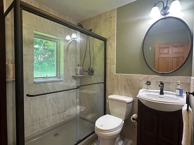 109 Brush Hill Rd — Photo 11