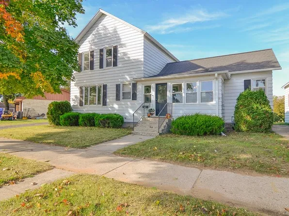 271 W Front St, Peshtigo, WI 54157