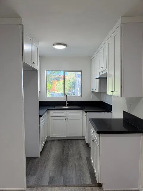 2767 Hermosa Ave