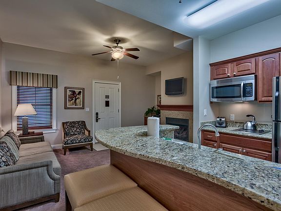 small_115 carillon beach inn _16