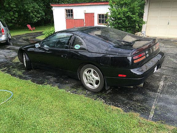 Diveway and out bulding