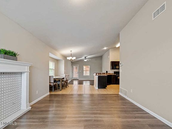 5th image of 5824 Baywood St
