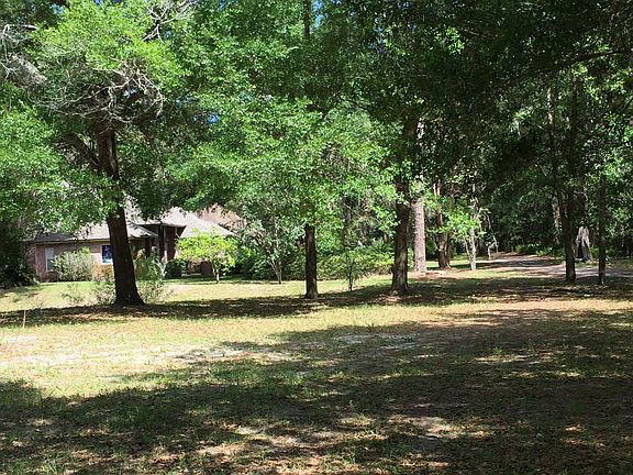 3rd image of 1211 Hidden Oaks Pl
