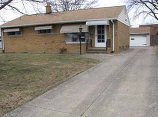3440 W 212th St, Fairview Park, OH