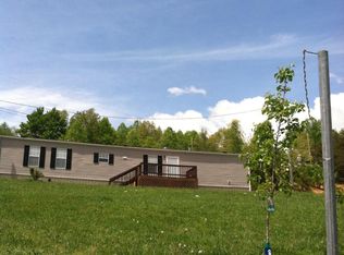 128 Huckenbeny Dr, Pennington Gap, VA 24277