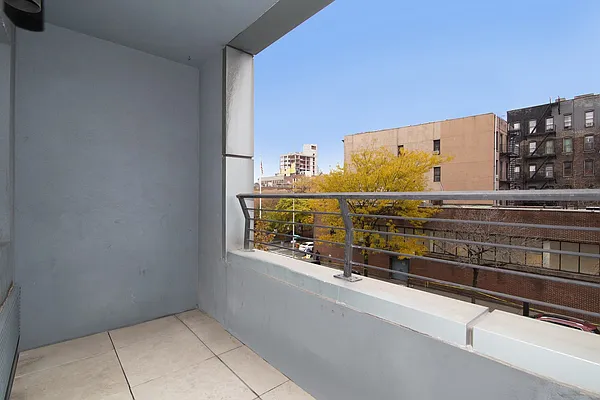 Rented by REAL New York | media 9