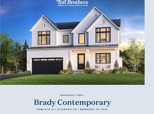 22 Sequoia Cir, Manhasset, NY 11030