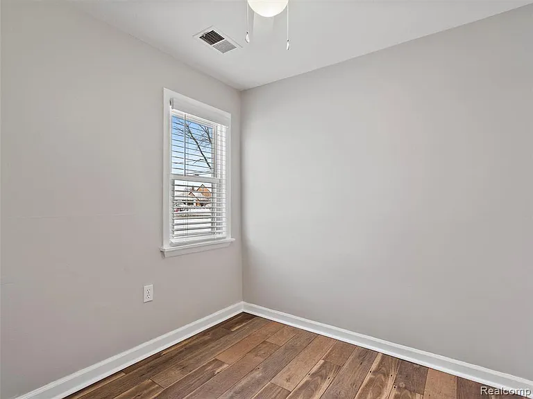 23462 Carlisle Ave — Photo 5
