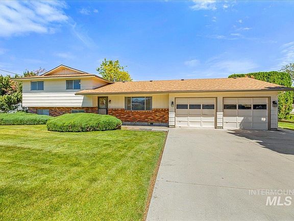 2nd image of 15610 Cantrice Ln