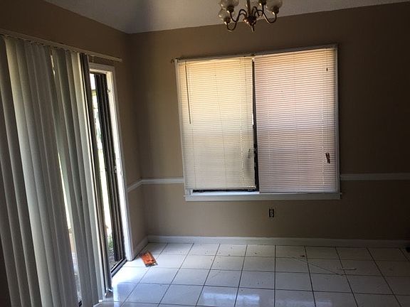 4th image of 4633 Sunnyslope Dr #1