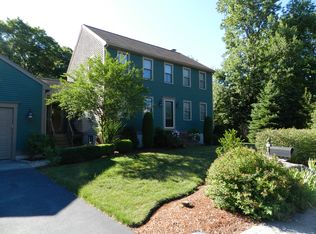 7 King Phillip Cir, Rockland, MA 02370