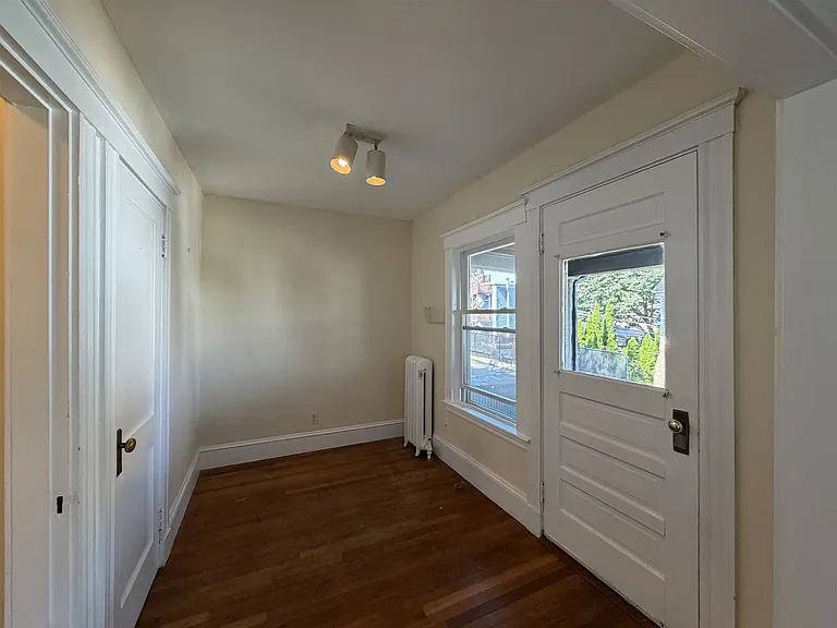 16 Central Rd #1 — Photo 4