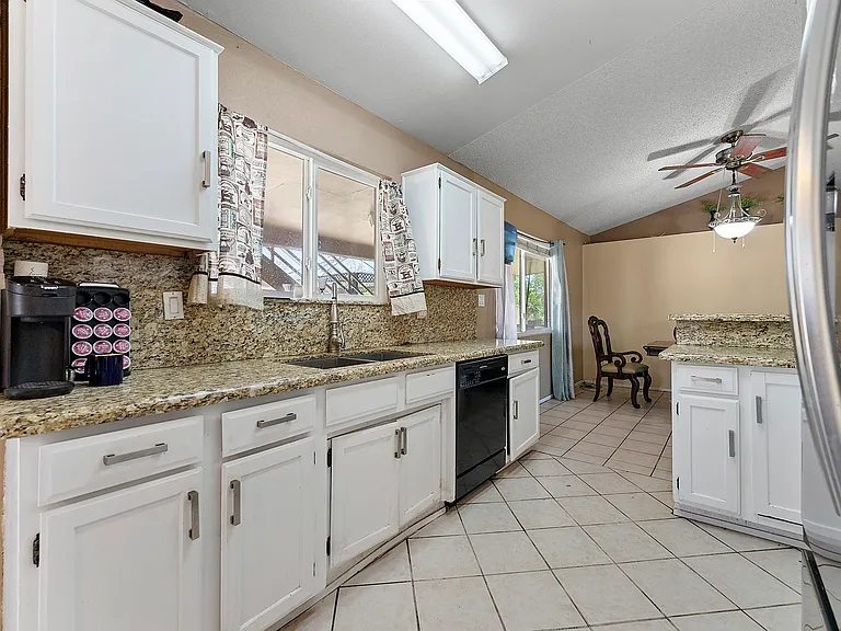 2326 E Folley St #4 — Photo 19