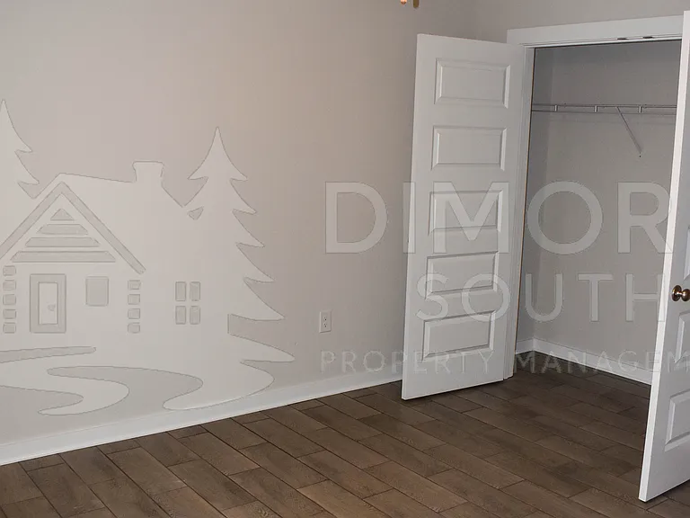 130 East Ave — Photo 9