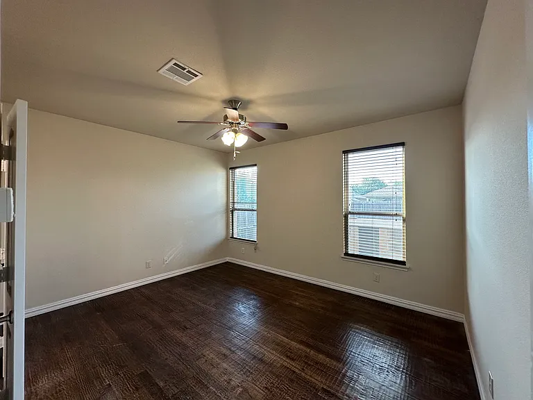 8921 Tenderfoot Ln — Photo 4