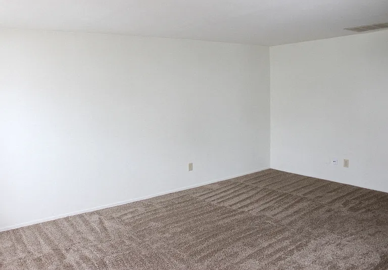 5835 Troy Villa Blvd — Photo 4