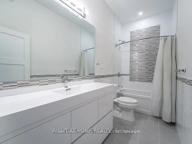 3515 Saint Clair Ave E #BASEMENT — Photo 7