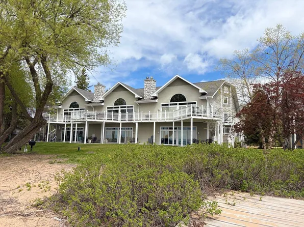 657 Main St, La Pointe, WI 54850