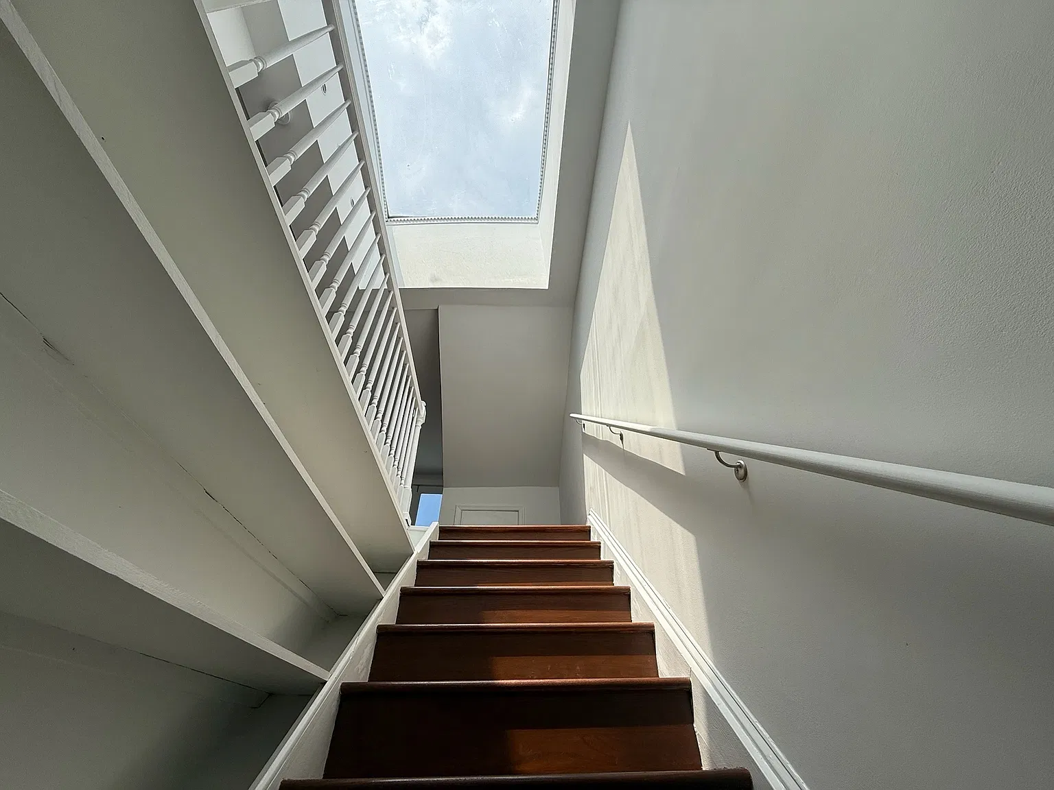 2 bed, 800 sqft, $3,750 — Photo 2