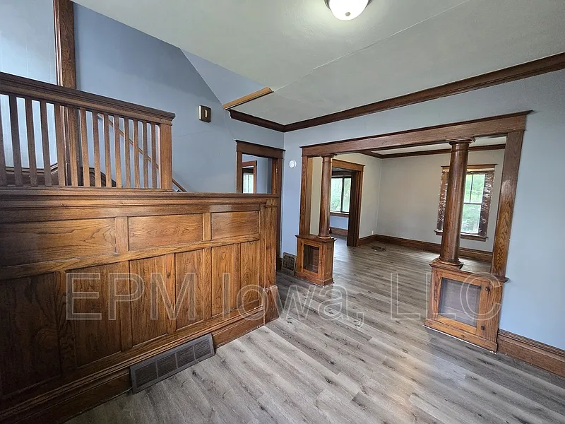 3 bed, 1.0 bath, 1441 sqft, $850 — Photo 2