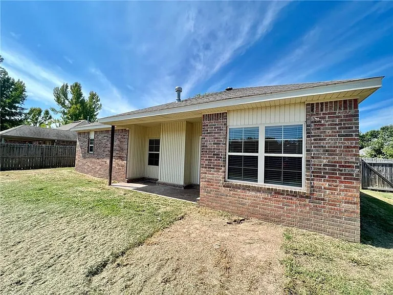 1276 S Blue Willow Ave — Photo 15