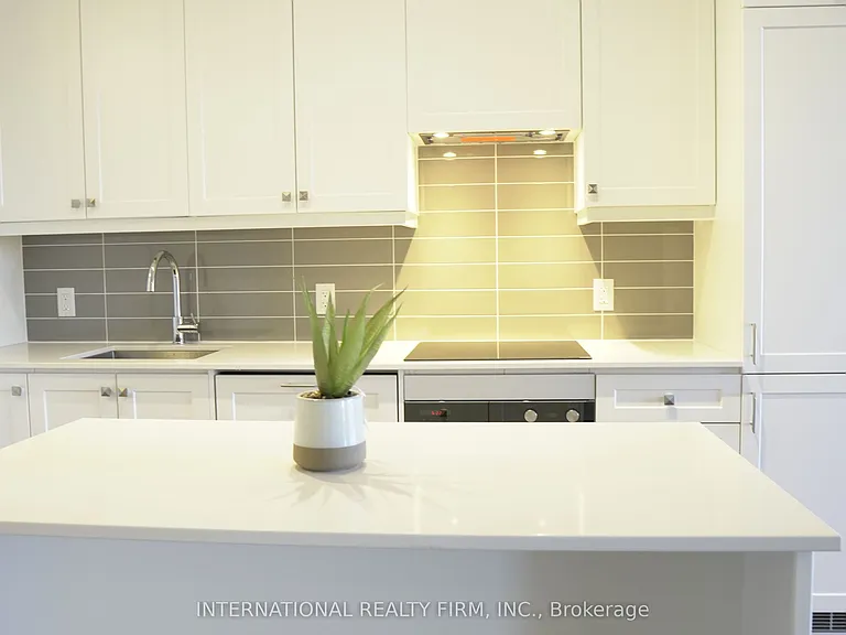 9085 Jane St #1711 — Photo 14
