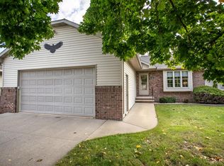 20 Spencer Village Ct, Appleton, WI 54914