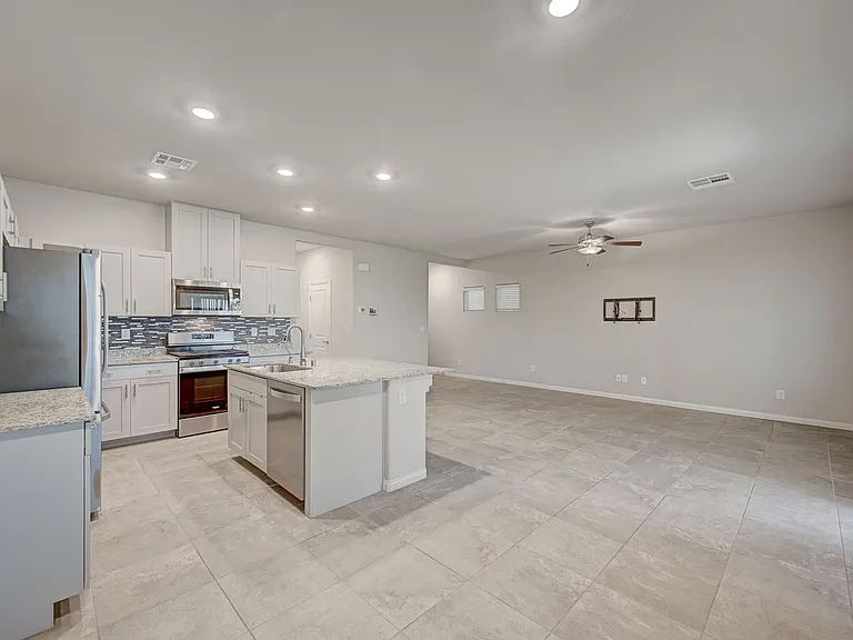 7869 Morganite Ave — Photo 10