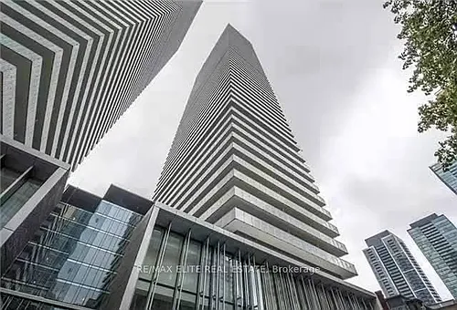 50 Charles St E Photo 1