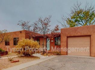 1431 Vassar Dr NE, Albuquerque, NM 87106