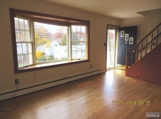 122 Woodhaven Dr, Wayne, NJ 07470
