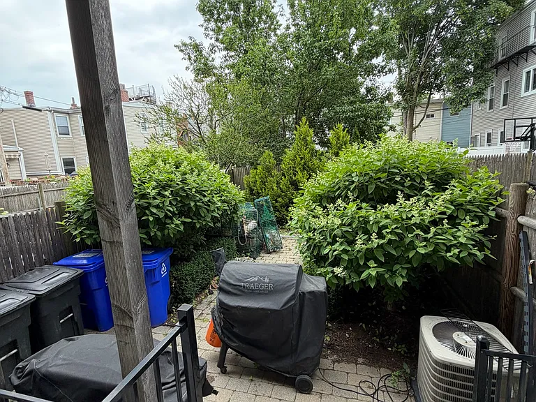 669 E 5th St #1 — Photo 10