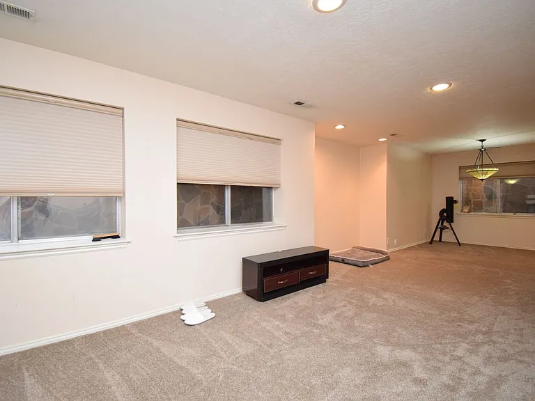 2122 E Rainbow Point Dr — Photo 24