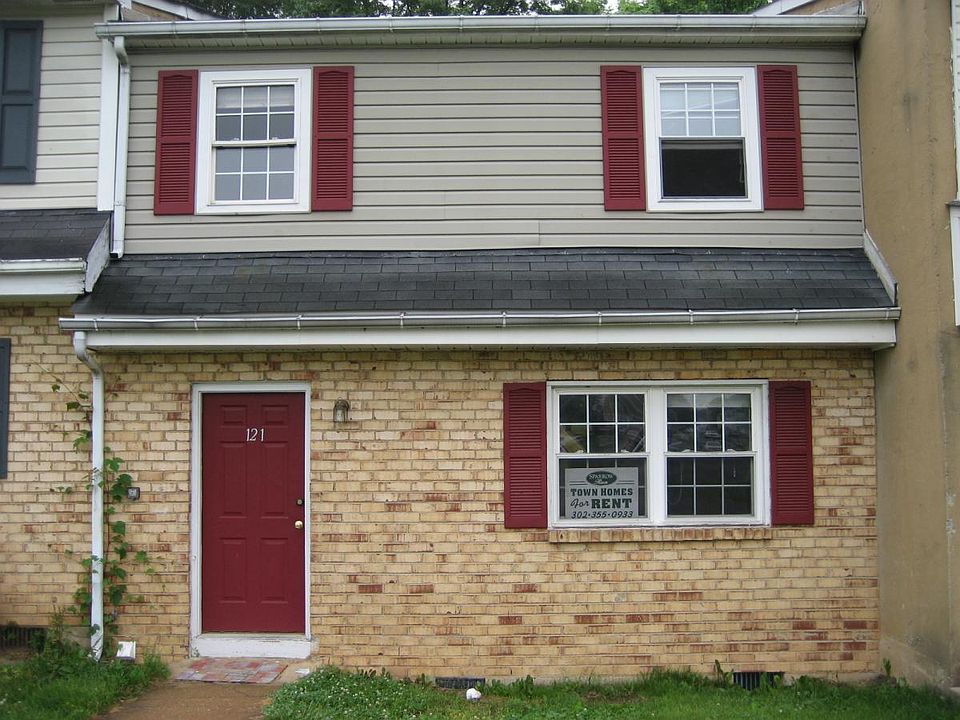 1st image of 121 E Plover Dr