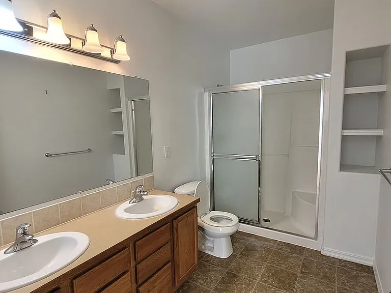 525 Florida St — Photo 9